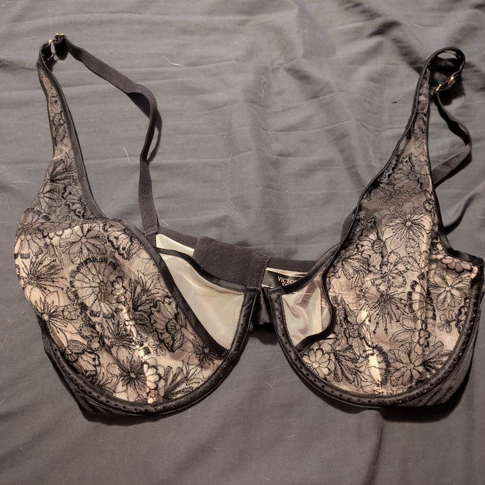 Victoria's Secret Black Floral Lace Bra